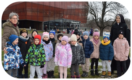 Wycieczka wszystkich przedszkolaków do Planetarium - 24.02.2026