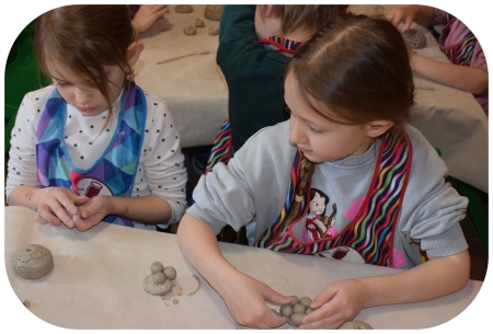 Kwiatek w dzbanuszku dla mojej Mamusi